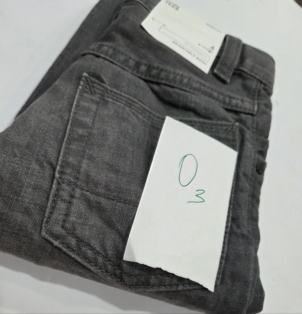 NWT GAP Men's Classic Gray Skinny Jeans  Sz.4